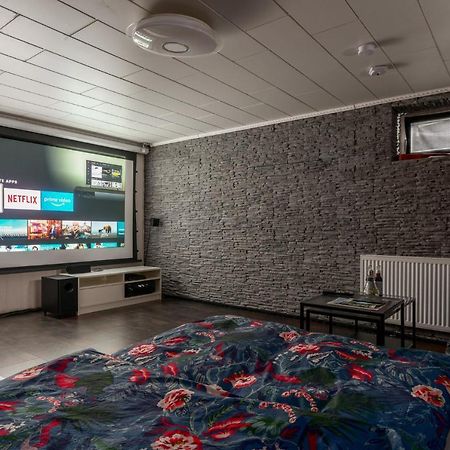 Home Cinema Касел Екстериор снимка
