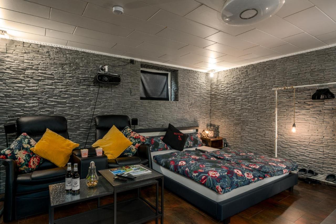 Home Cinema Касел Екстериор снимка